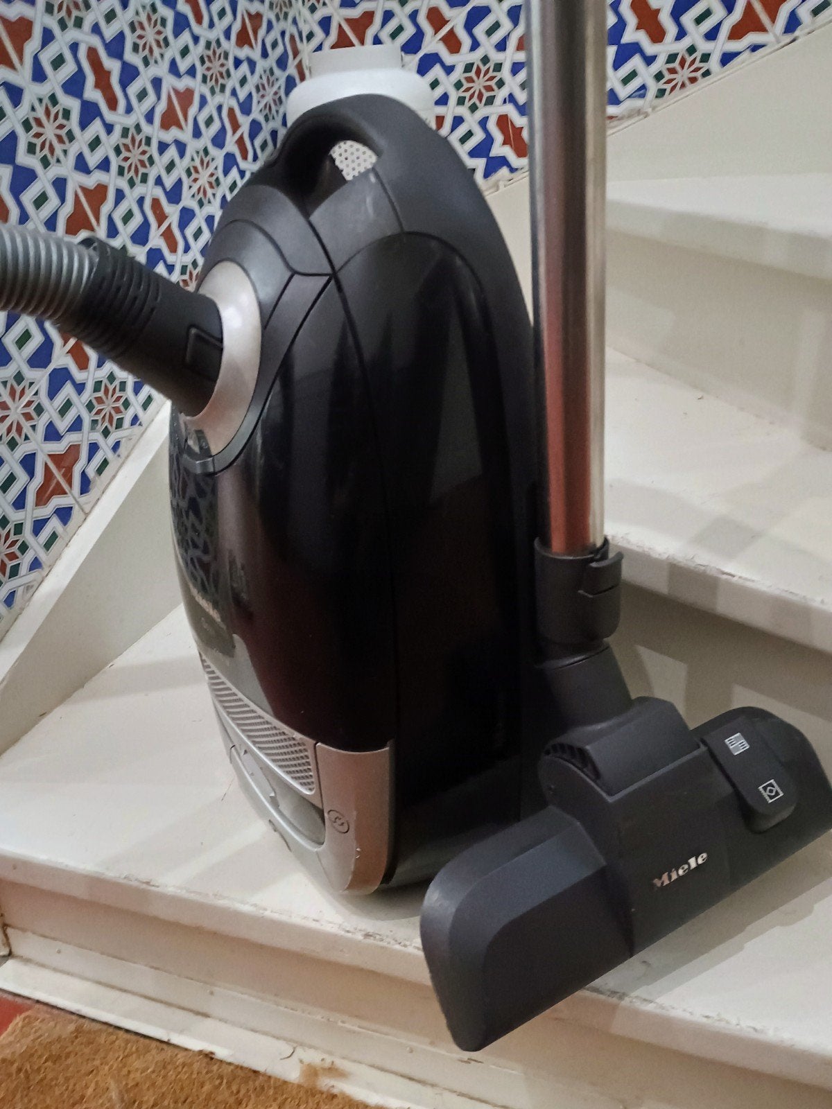 ASPIRATEUR MIELE 2200 wAT, Electroménager, Enlèvement, Miele
