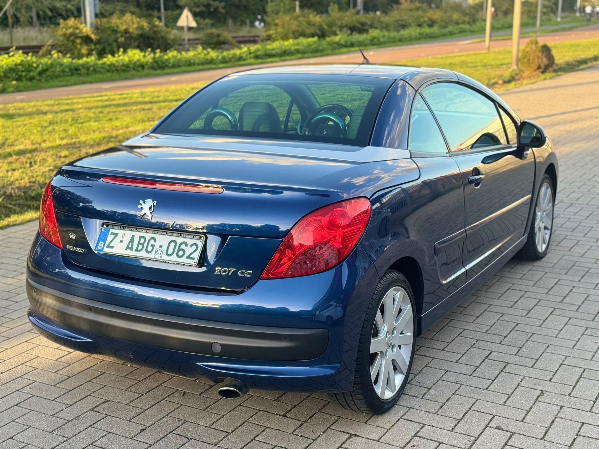Peugeot 207 // Cabrio, Auto's, Voorwielaandrijving, 4 zetels, https://public.car-pass.be/vhr/5297337c-c65e-4209-a994-0916675afa3b