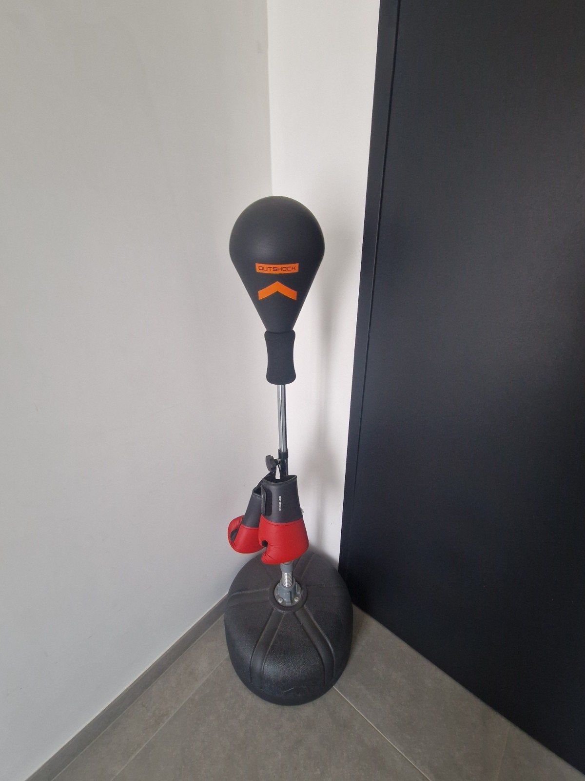 boksbal met bokshandschoenen, Sports & Fitness, Boxe, Enlèvement ou Envoi, Comme neuf, Punching-ball