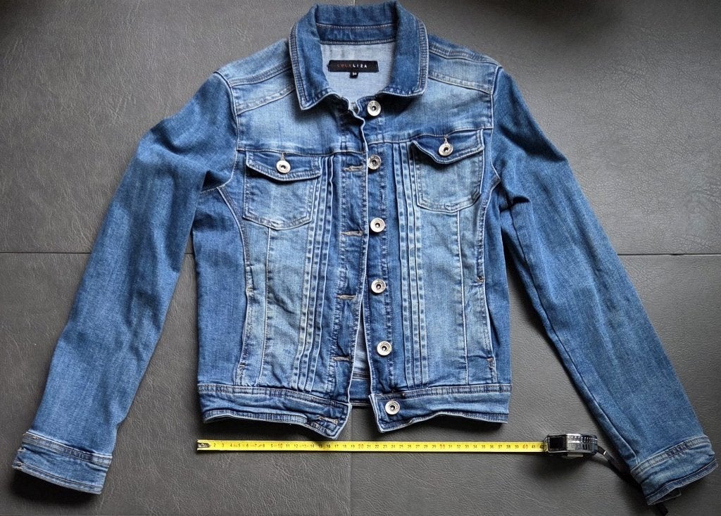 Veste en jean bleue Marque : Lola Liza Taille : 34, Enlèvement ou Envoi, Lola & Liza, Comme neuf, Taille 34 (XS) ou plus petite