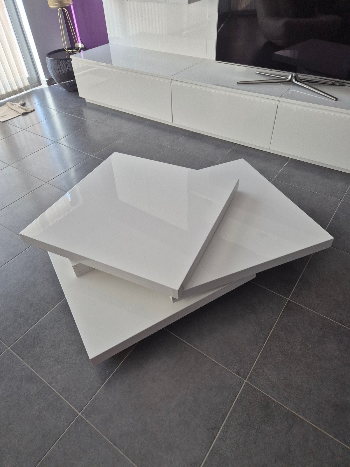 Table basse design laquée blanche – Plateaux pivotants, Maison & Meubles, Tables | Tables de salon