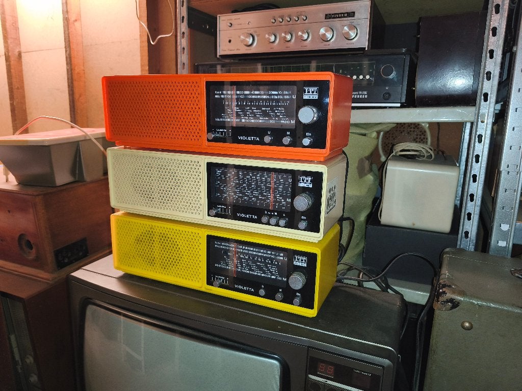 3 radios identiques ITT Violetta 103, Enlèvement