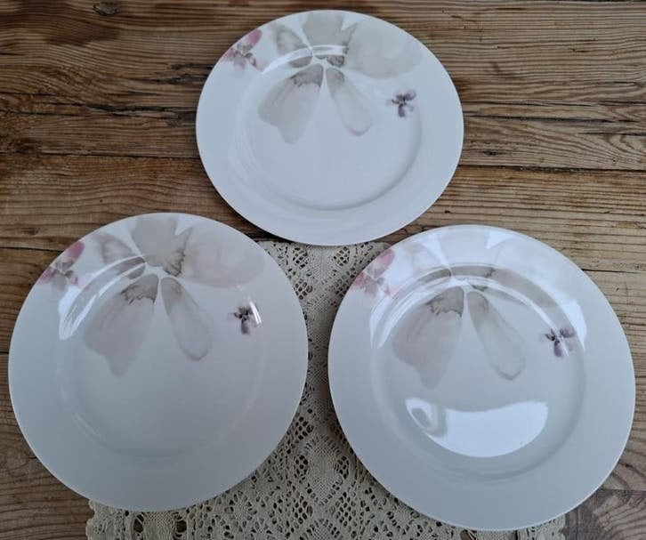 3 Margriet bordjes, 19 cm, Maison & Meubles, Assiettes(s), -, Utilisé, Autres styles
