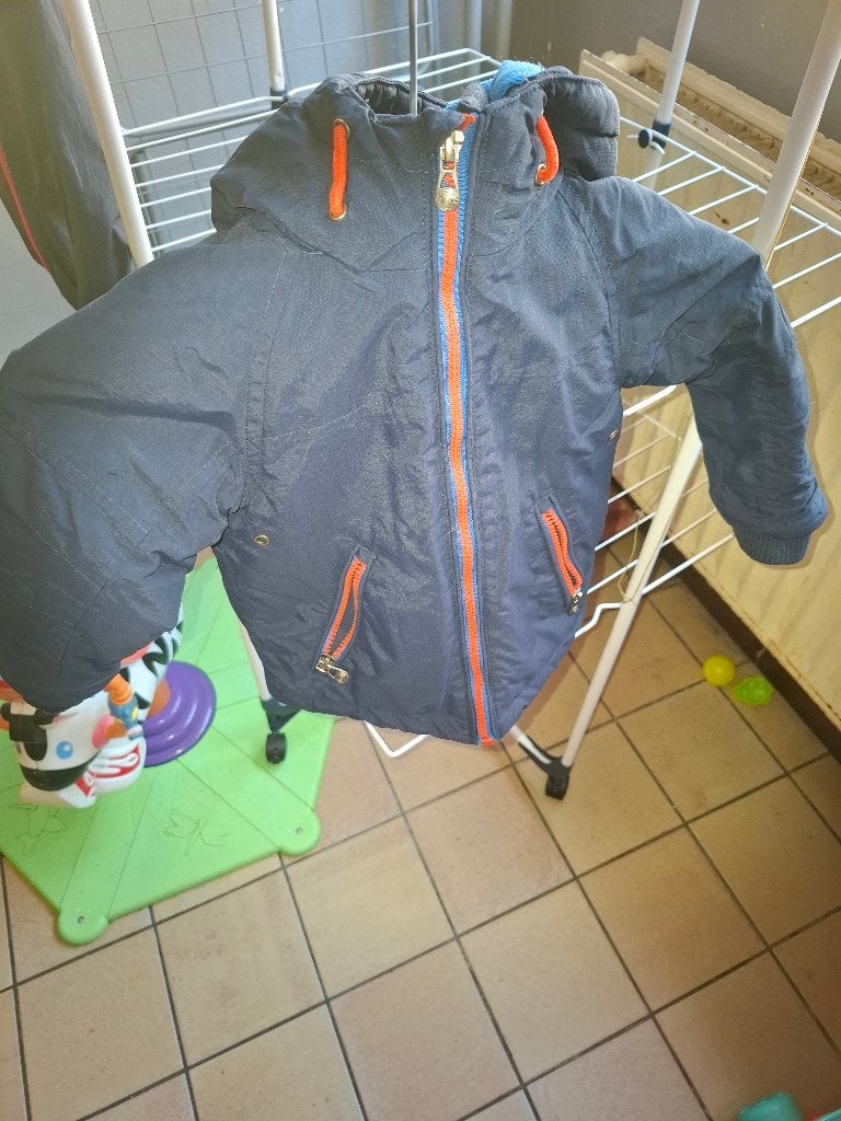 Manteau fourré bleu taille 92, Enfants & Bébés, Garçon, Sans marque, Enlèvement, Utilisé