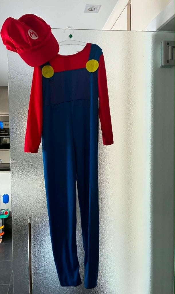Mariokostuum met Mario-pet, Ophalen, Gebruikt, 110 t/m 116, Jongen of Meisje