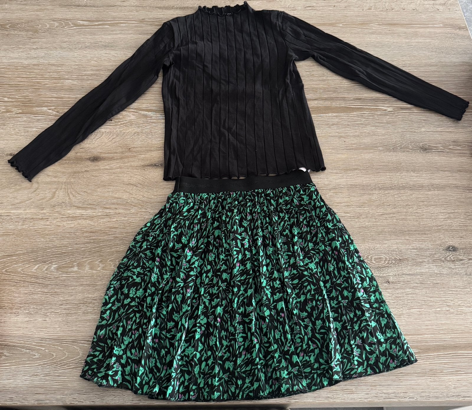 Ensemble 12 jaar, Kinderen en Baby's, Kinderkleding | Maat 158, Ophalen of Verzenden, Zo goed als nieuw, Setje