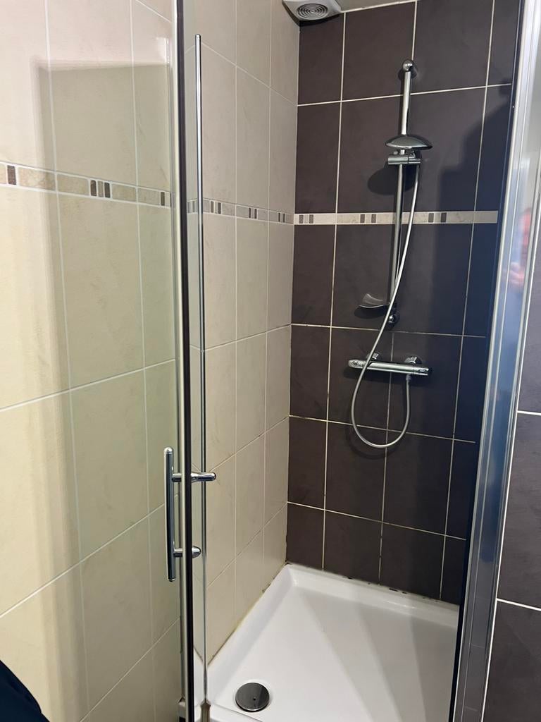 Douche deur en douche bak en thermostatische kraan, Doe-het-zelf en Bouw, Ophalen, Zo goed als nieuw
