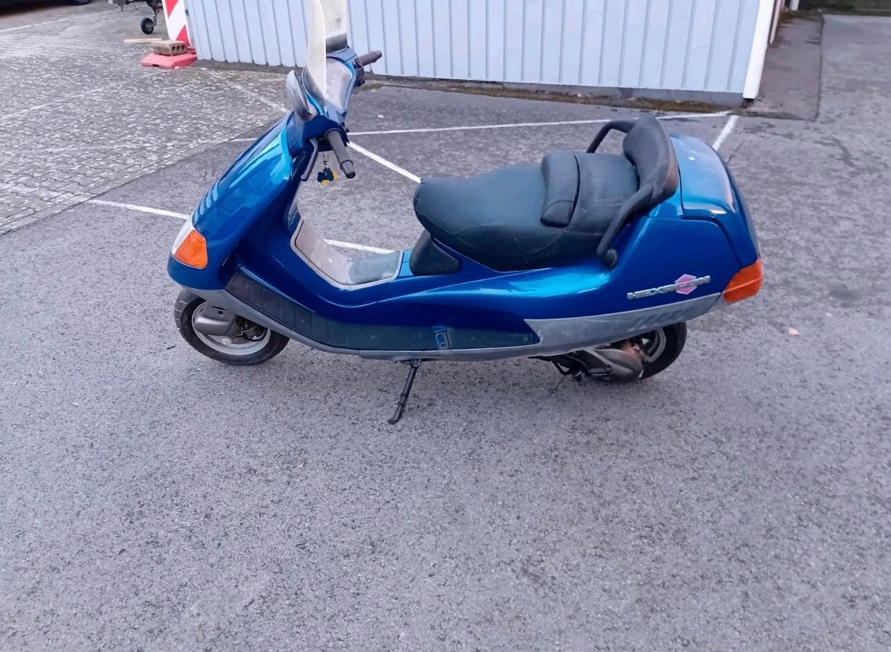 Piaggio Hexagon 125cc - Loopt goed,, Fietsen en Brommers, Ophalen of Verzenden, 125 cc, Piaggio