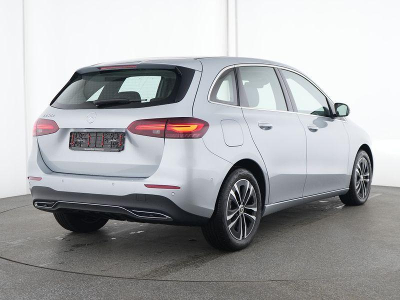 Mercedes-Benz B-Klasse 250 e Luxury Line (automatique), Autos, Achat, Entreprise, 16 kWh, Noir