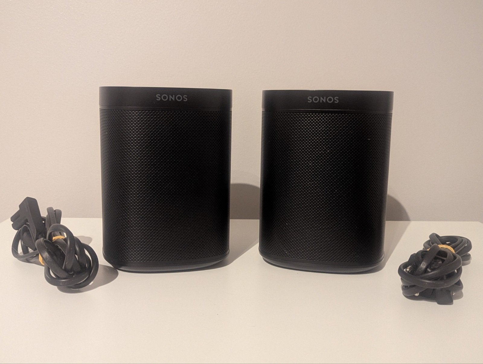Set van 2 Sonos One Gen 2 in perfecte staat, Audio, Tv en Foto, Ophalen