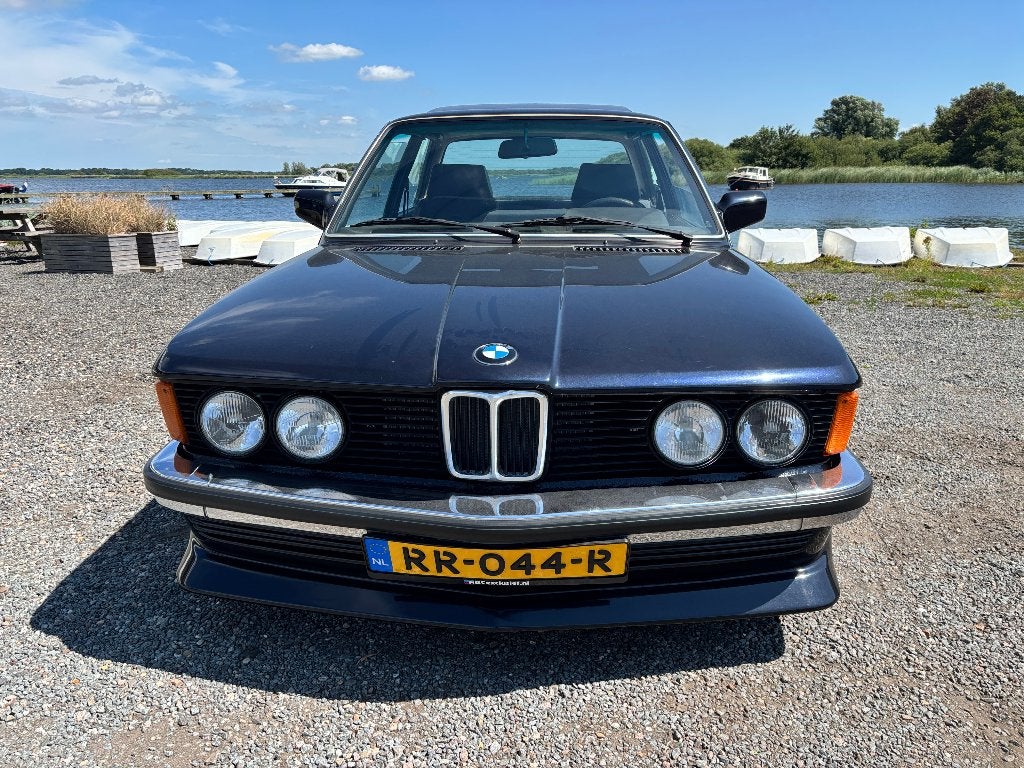 BMW 3-serie 323i E21 5-handbak/oldtimer, foto 2