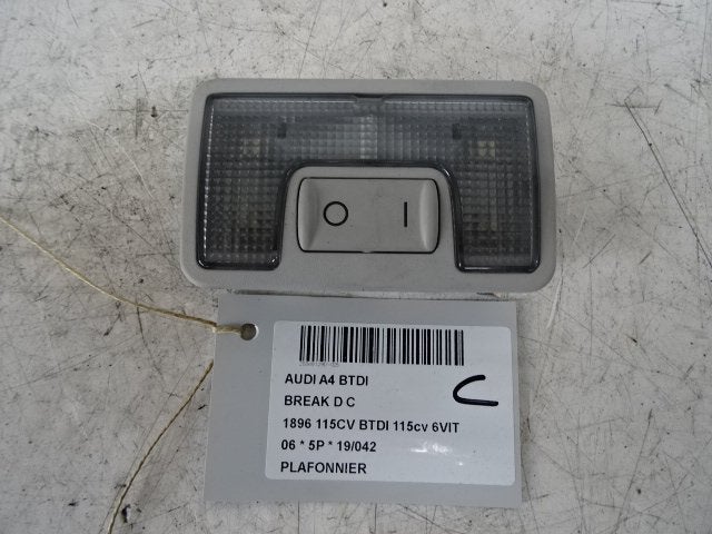 ECLAIRAGE DE PLAFONNIER Audi A4 Avant (B7) (4B9947123), Utilisé, Audi