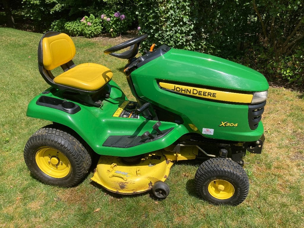 TONDEUSE À GAZON JOHN DEERE X304, John deere, Enlèvement, Utilisé, 90 à 120 cm
