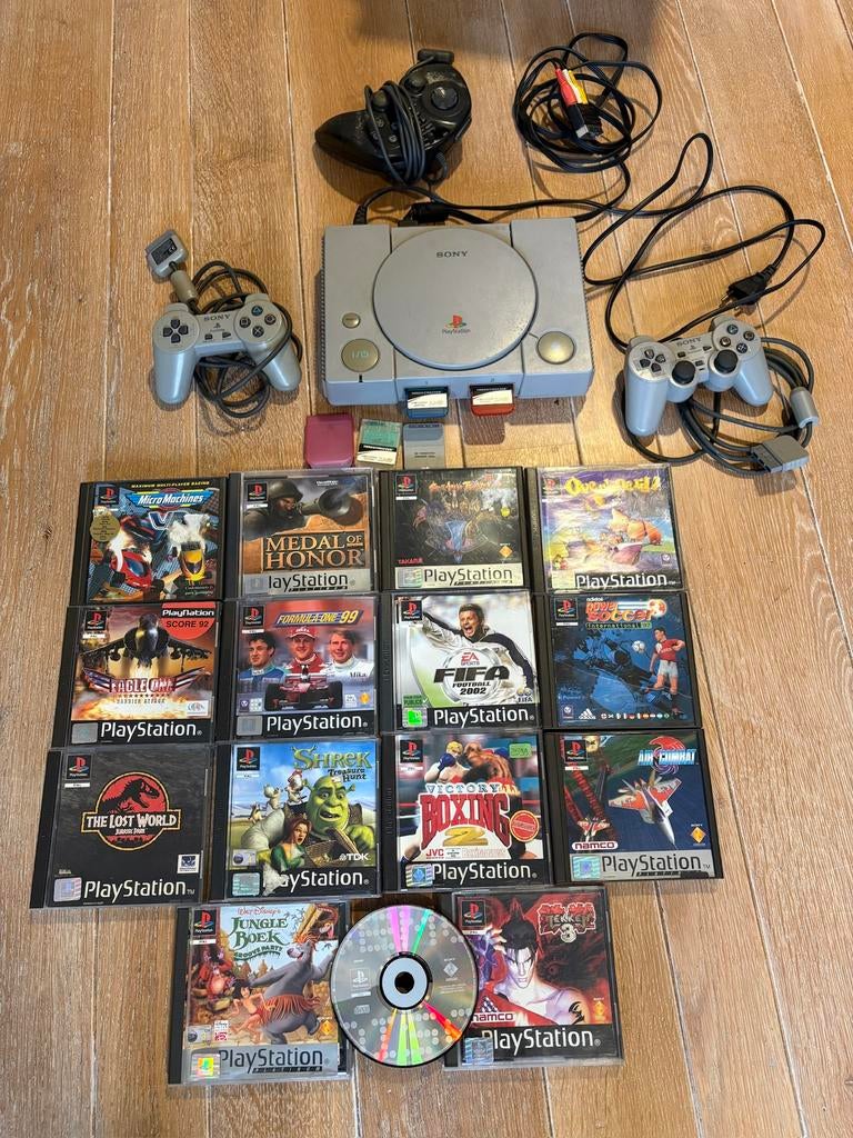 PlayStation 1 + 2 controllers + games + accessoires, Enlèvement, Utilisé