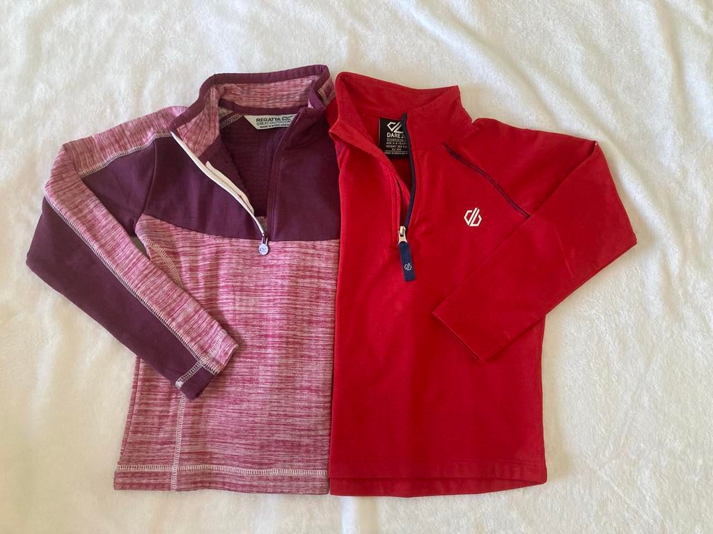 2 t-shirts met lange mouwen en korte rits - maat 104, Ophalen of Verzenden, Gebruikt, Jongen of Meisje, Shirt of Longsleeve