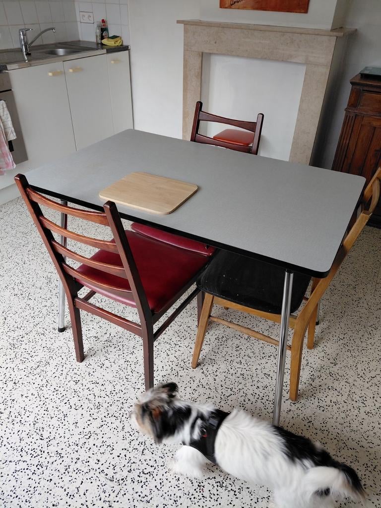Keukentafel met 3 stoelen, Ophalen