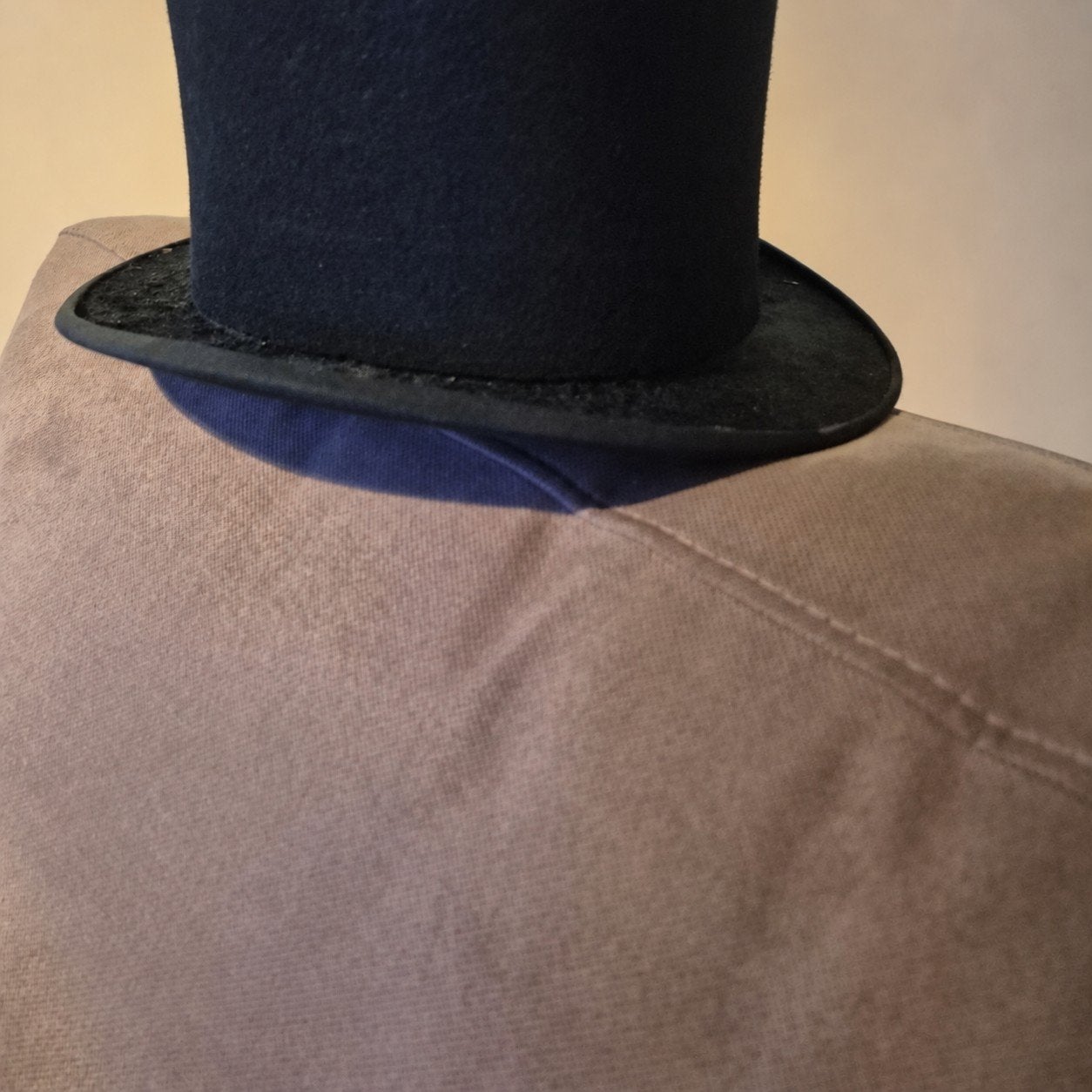 Fluwelen antieke hoed, Kleding | Dames, Ophalen of Verzenden, Hoed