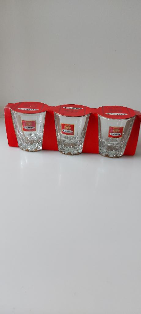 Lamot 3 oude verzamel glazen in originele verpakking, Enlèvement ou Envoi, Neuf, Verre ou Verres