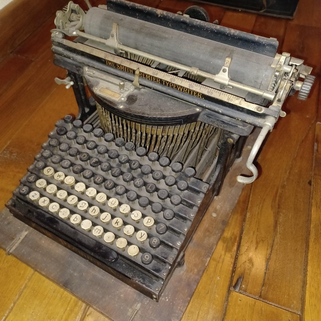 antieke typmachiene, Enlèvement