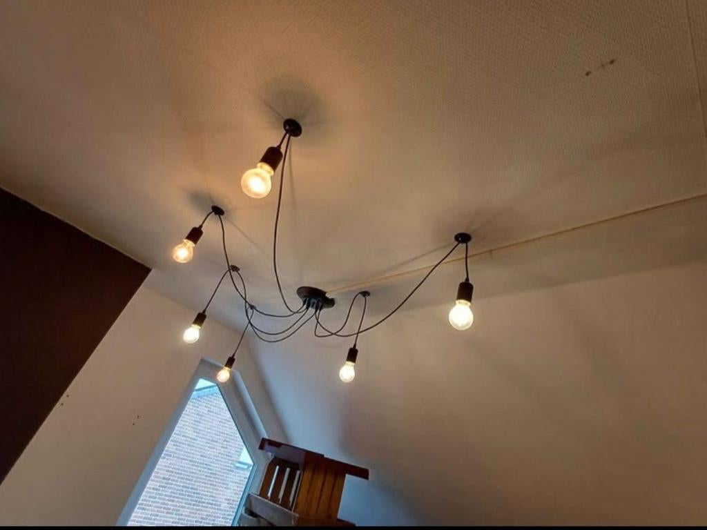 Suspension moderne multi-lumières noire – style industriel