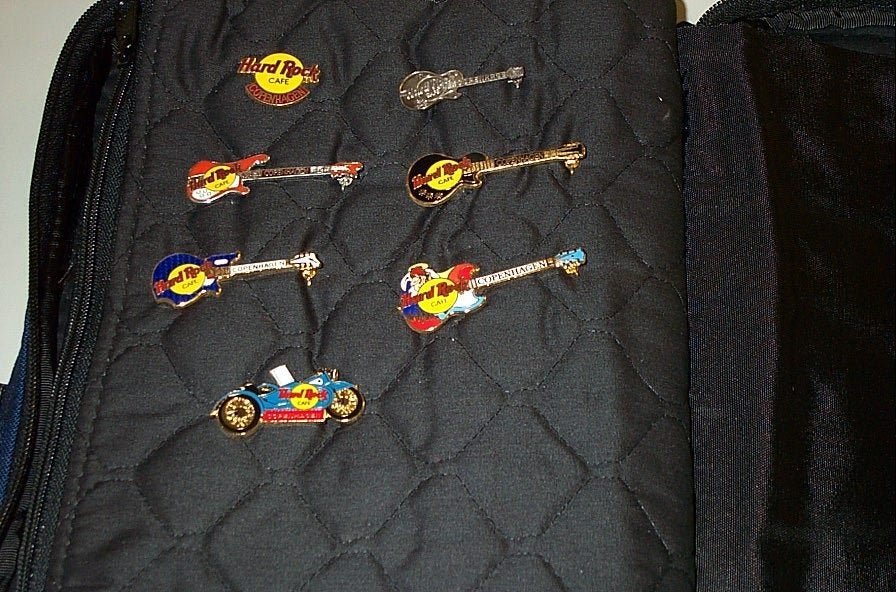hard rock cafe Copenhagen pins, Verzamelen, Ophalen of Verzenden, Zo goed als nieuw, Overige onderwerpen, Speldje of Pin