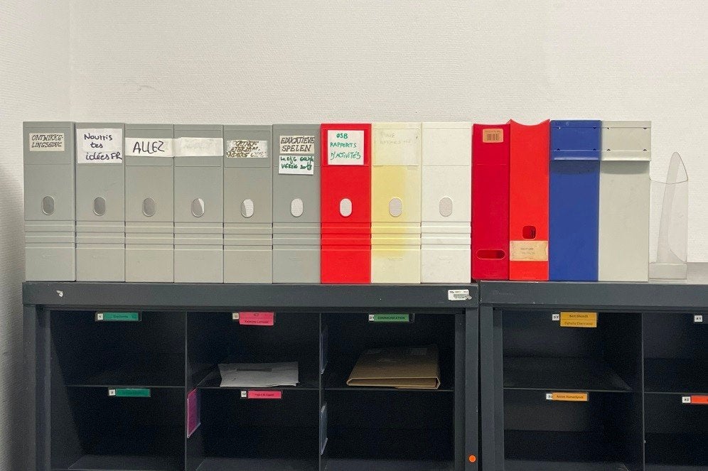 Tijdschriftenhouders/documenthouders gratis te geven @OXFAM, Ophalen, Gebruikt