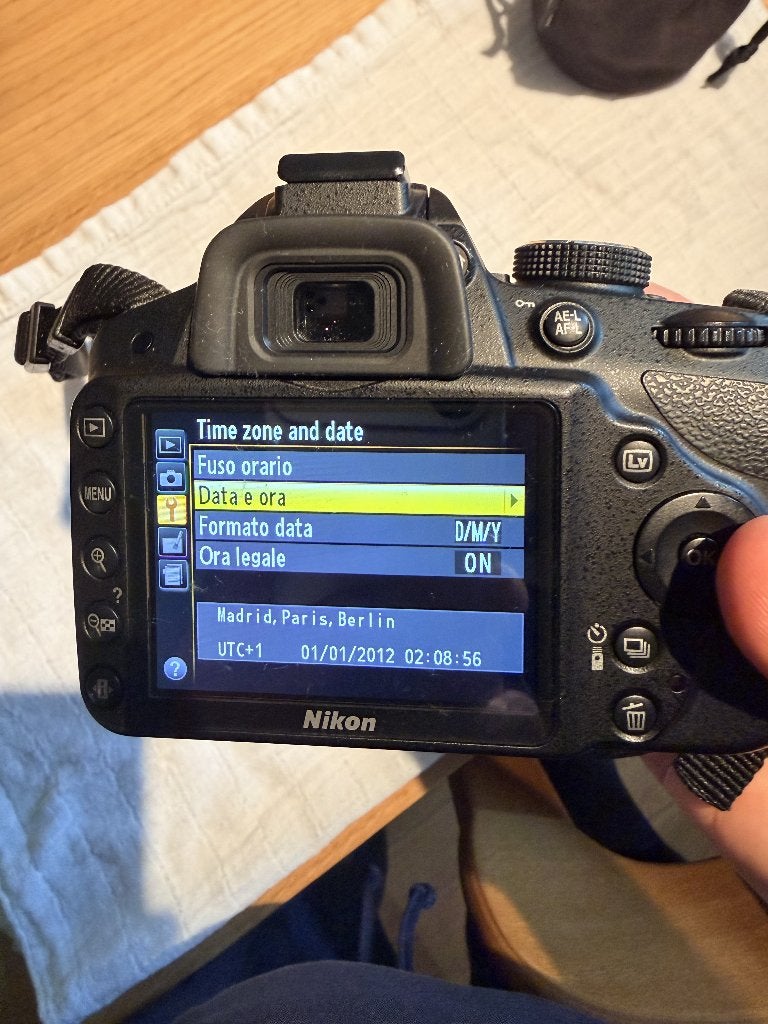 Nikon D3200 + Nikkor 35 mm et 18-55mm, TV, Hi-fi & Vidéo, Appareils photo numériques, Comme neuf, Reflex miroir, Nikon, 8 fois ou plus