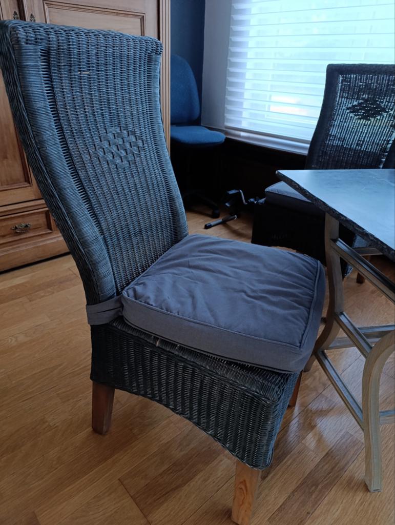 2 chaises en rotin tressé, Enlèvement