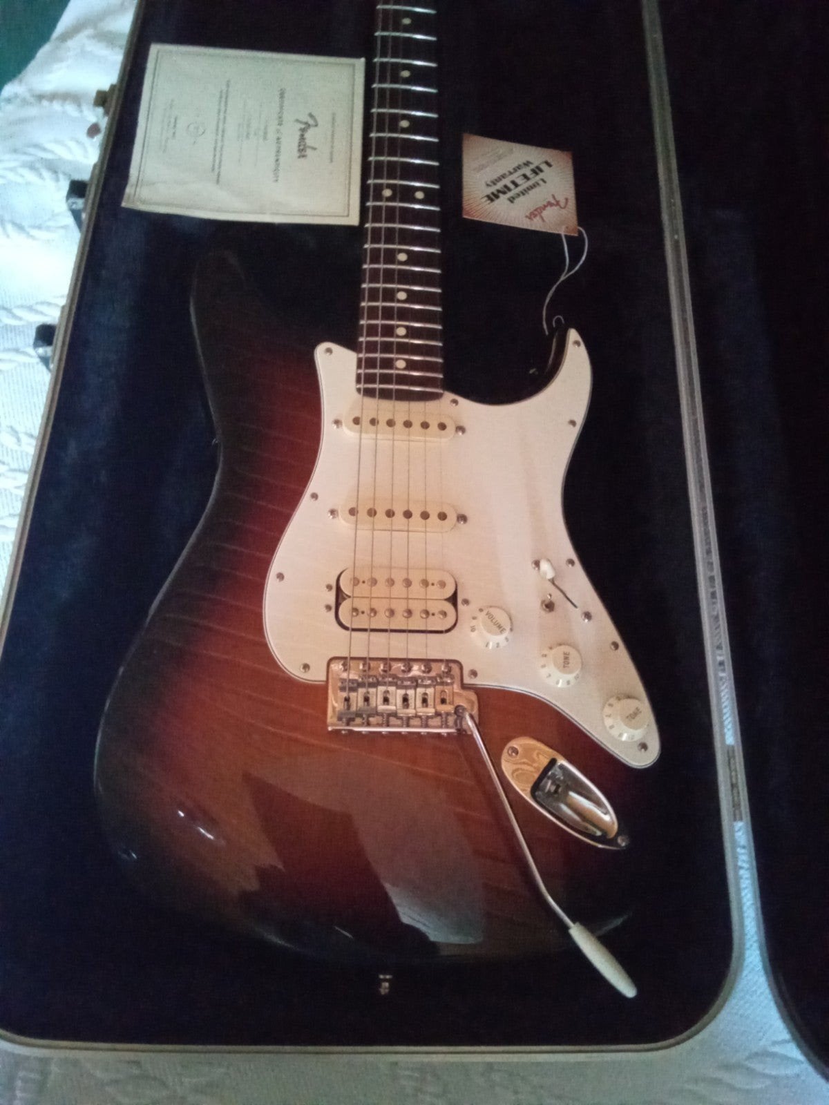 US Fender strat, coffre incl., Musique & Instruments, Enlèvement, Fender