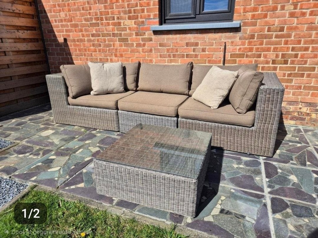 loungeset bestaat uit 3zit, 1zit en tafeltje, Tuin en Terras, Tuinsets en Loungesets, Ophalen, 3 zitplaatsen, Bank, Zo goed als nieuw