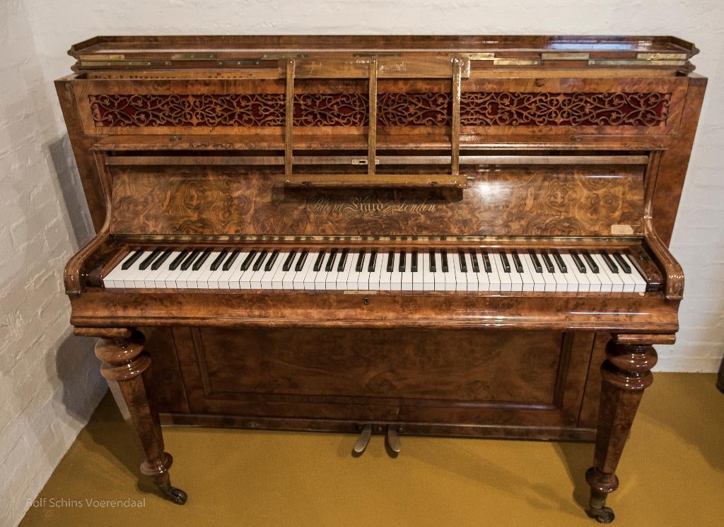 Gerestaureerde Erard piano uit 1870, Musique & Instruments, Pianos, Enlèvement, Utilisé, Brun, Piano