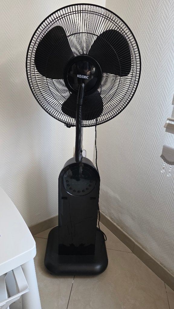 Ventilateur brumisateur KOENIC KSFW 40322 – Garantie 23 mois, Electroménager, Ventilateurs, Comme neuf, Ventilateur de trépied