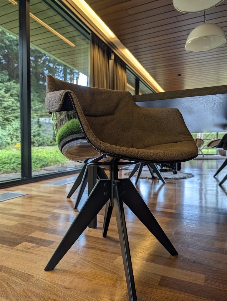 MDF Italia flow slim armchairs, Zwart, Ophalen of Verzenden, Zo goed als nieuw, Hout
