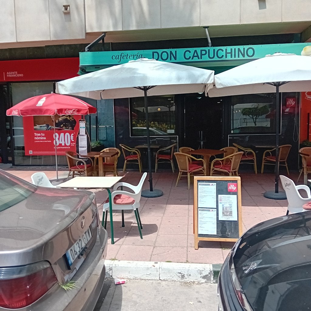BAR-RESTAURANT TE KOOP IN ESTEPONA – EEN DRAAIEND BEDRIJF, Dorp, Overige soorten, 5 kamers, 108 m²