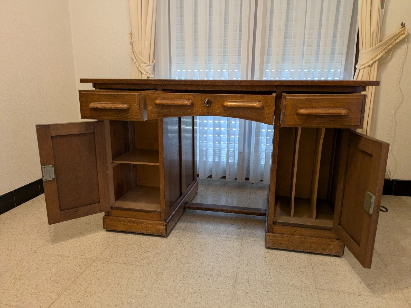 eiken bureau GRATIS, Antiek en Kunst, Ophalen