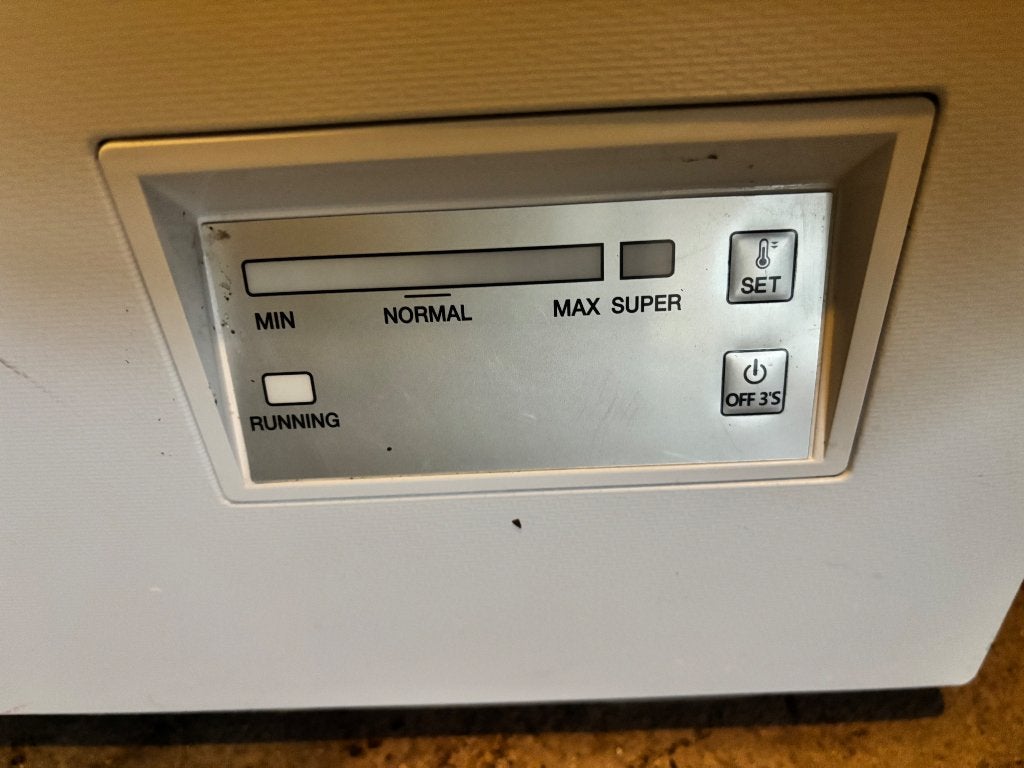 Vend bahut High one, Elektronische apparatuur, Vriezers en Diepvrieskisten, Gebruikt, Minder dan 85 cm, Tussenbouw, Minder dan 60 cm