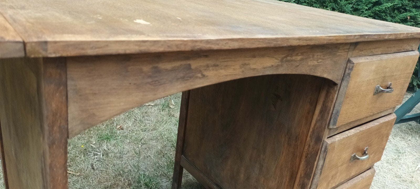 Vintage massief houten bureau, Huis en Inrichting, Bureaus, Vintage, Ophalen, Met lades