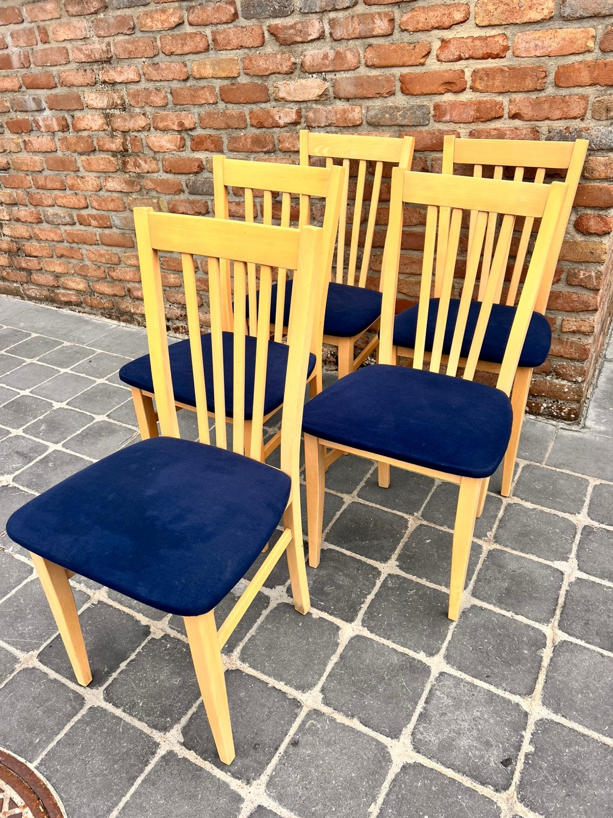 Chaises pour salle a manger ou autre, Autres couleurs, Enlèvement, Bois, Cinq, Six Chaises ou plus