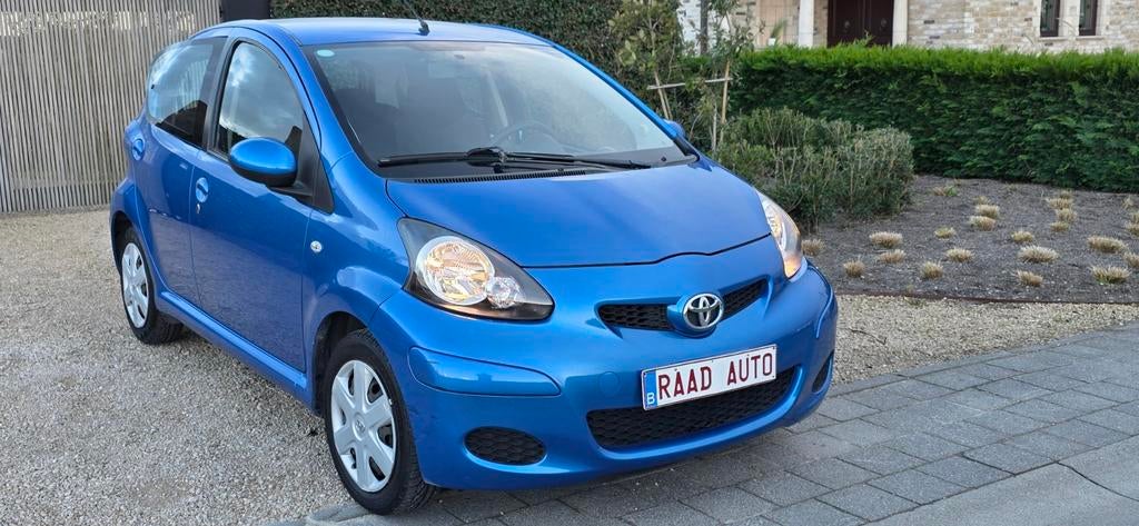 Toyota aygo 1.0 vvti 51kw _ 1ste hands _ 12 maanden garantie, Voorwielaandrijving, Stof, Zwart, Blauw