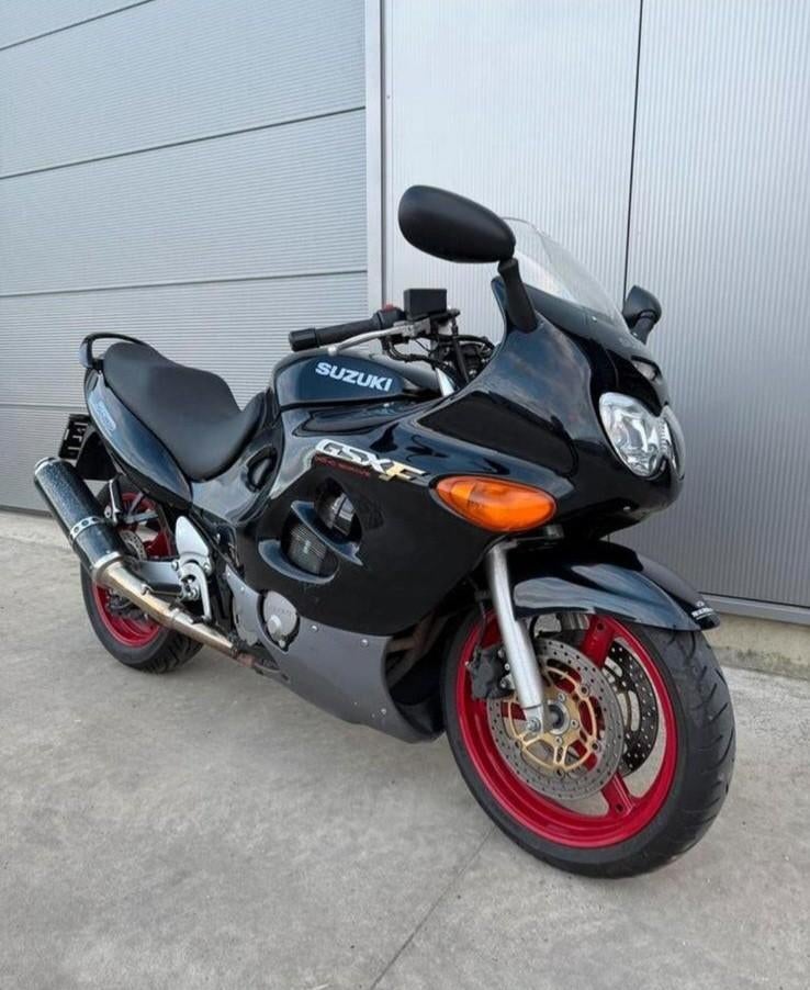 Suzuki GSX 750F in zeer goede staat met papieren, Motoren, Motoren | Suzuki, Particulier, Nieuw, Sportuitlaat