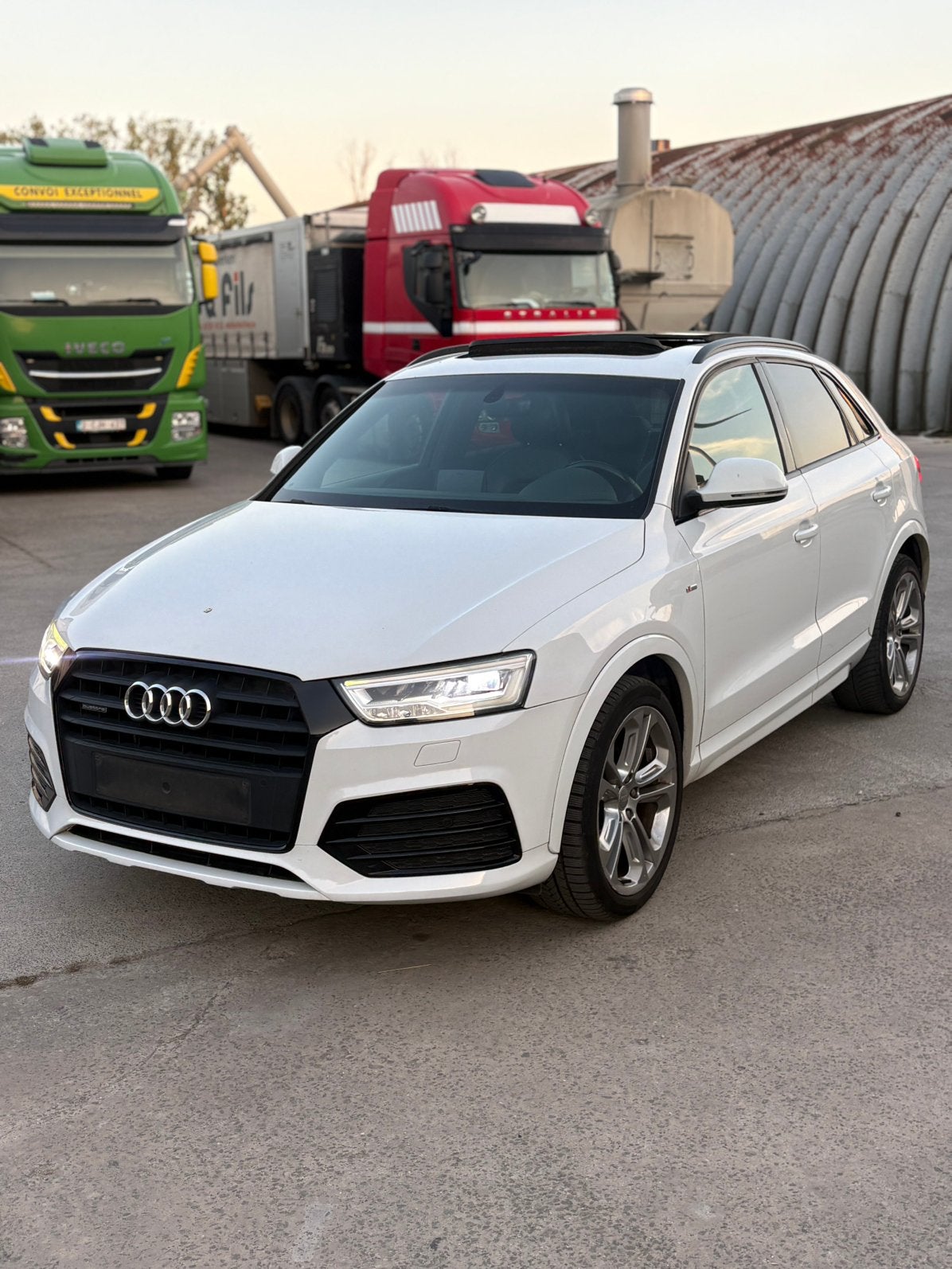 AUDI Q3 2.0TDI S LINE BOITE AUTOMATIQUE, Autos, Audi, 5 portes, Automatique, Particulier, Blanc