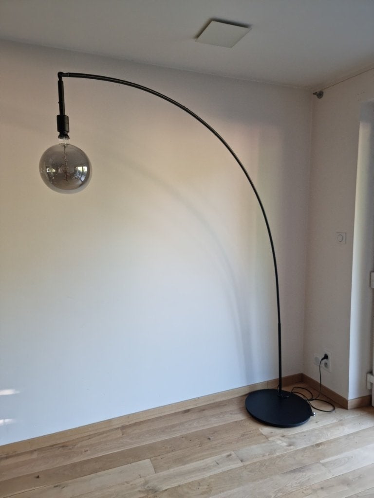 Lampe sur pied + ampoule, Enlèvement, Comme neuf, Métal, 200 cm ou plus