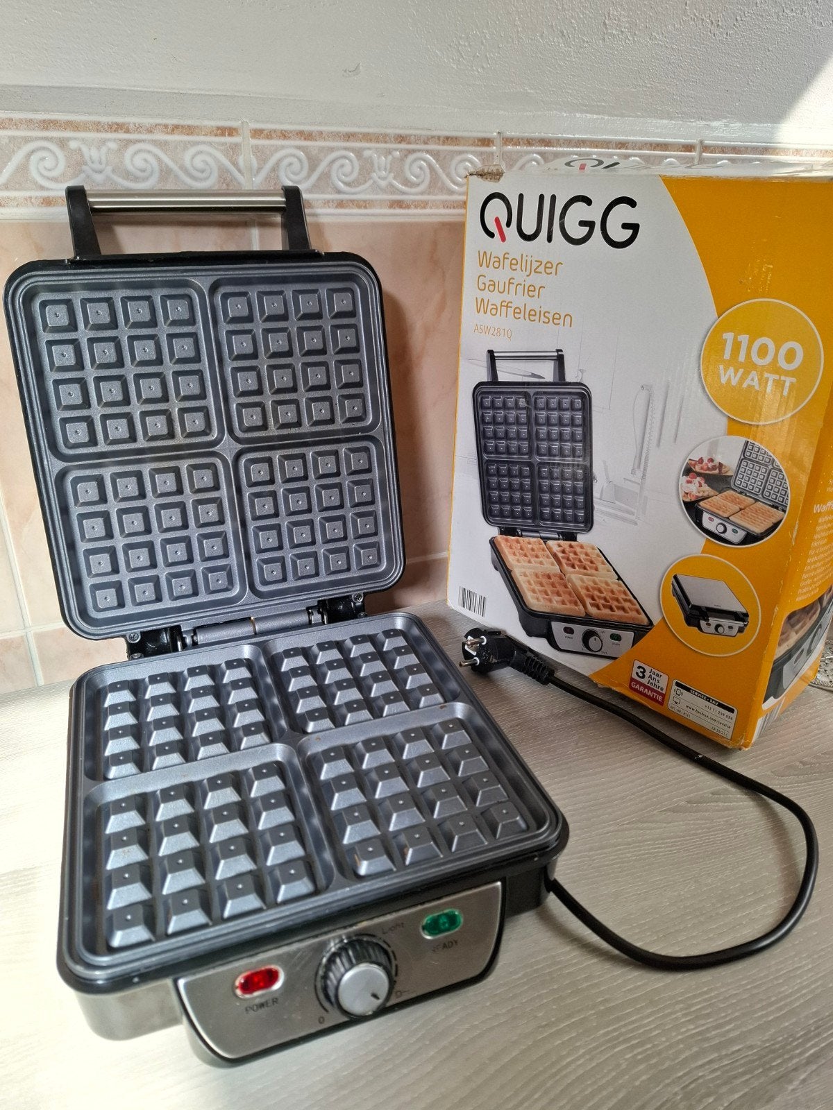 QUIGG WAFEL EIZER ASW2810, Ophalen, Zo goed als nieuw