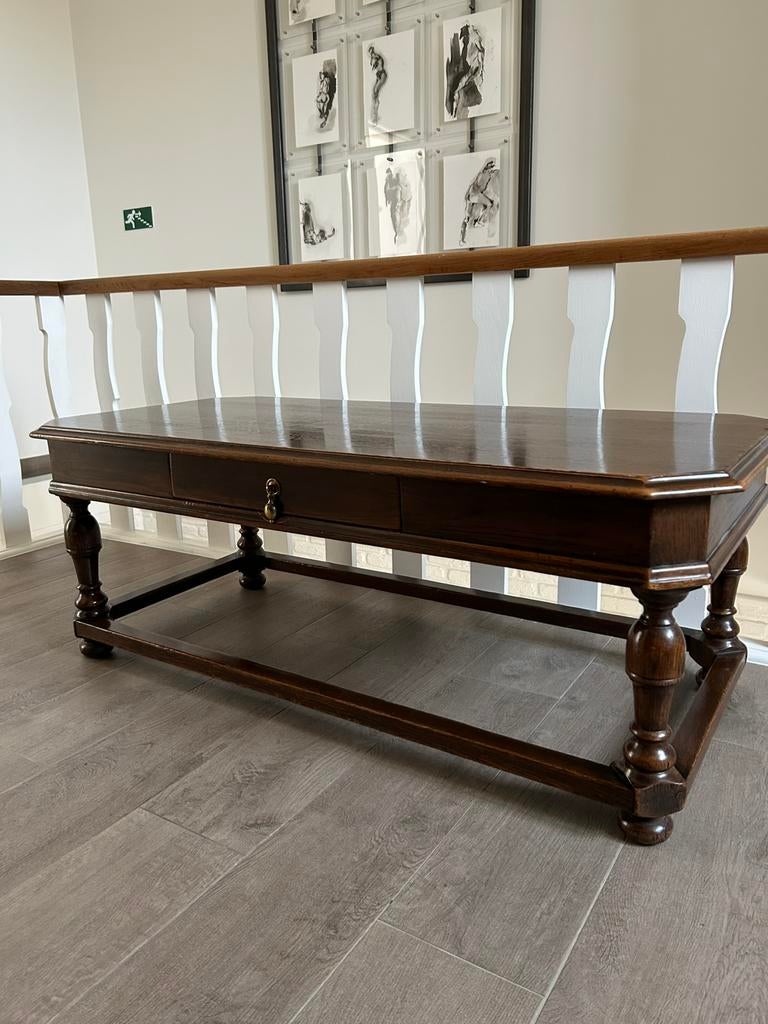 Table basse en chêne massif avec tiroir — modèle classique, Enlèvement ou Envoi