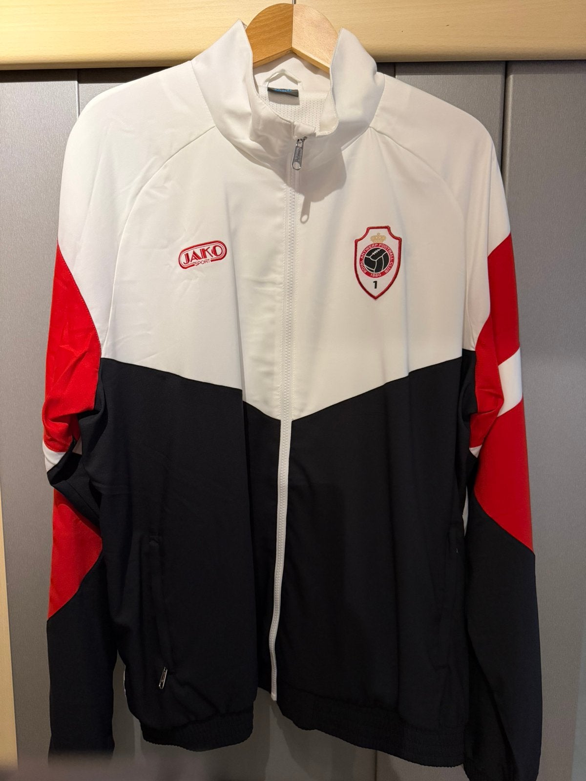RAFC ANTWERP WEDSTRIJD VEST XXL NIEUW !!, Sport en Fitness, Voetbal, Groter dan maat XL, Ophalen of Verzenden, Nieuw, Clubaccessoires