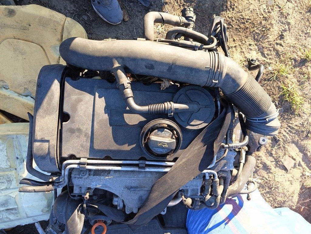 Moteur BKD Nu SEAT TOURAN OCTAVIA SKODA TOLEDO LEON VW GOLF, Envoi, Utilisé, Daihatsu