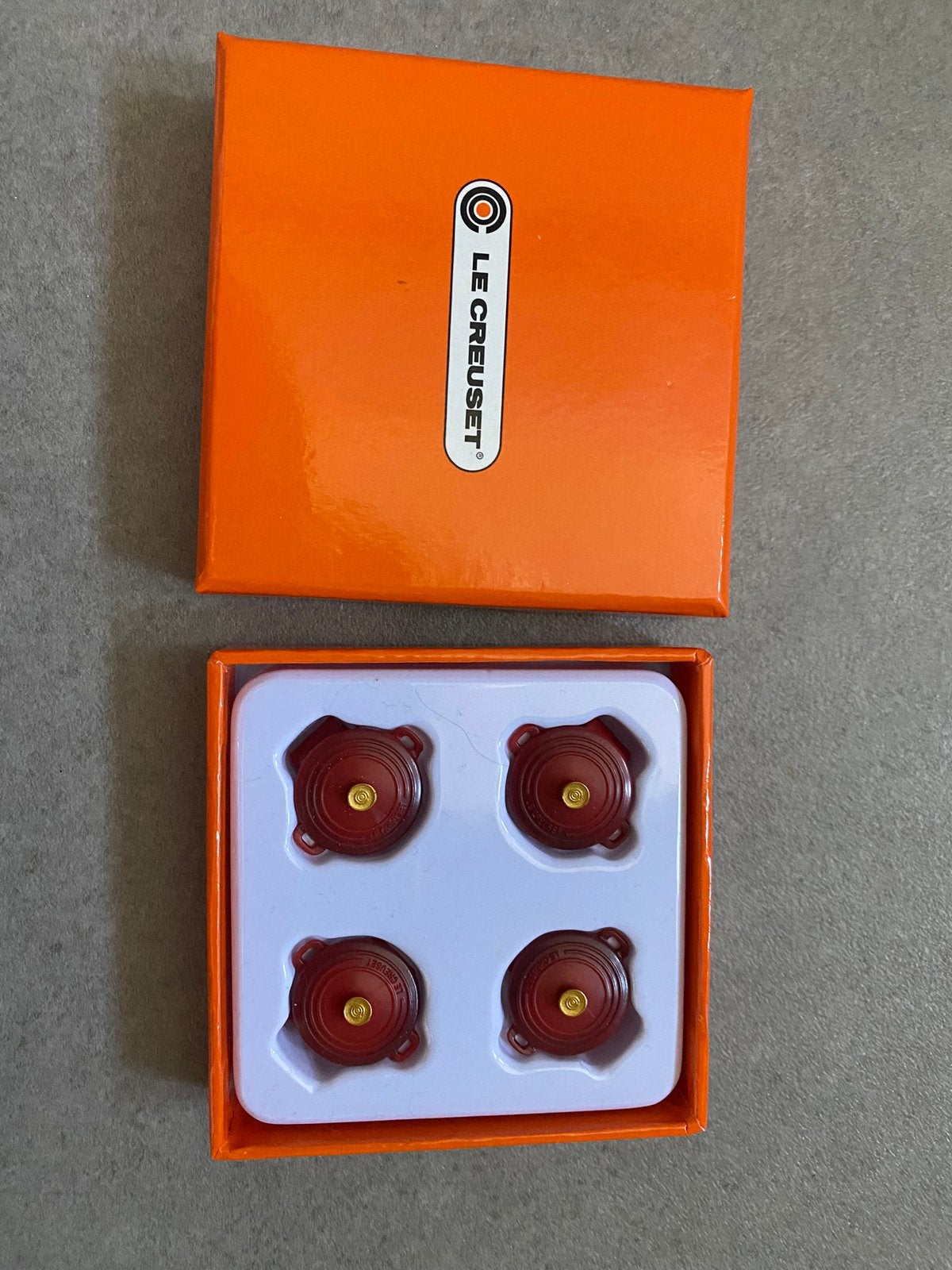 Épingle en plastique Le Creuset Cavalier Cocotte, Enlèvement ou Envoi, Neuf, Le Creuset