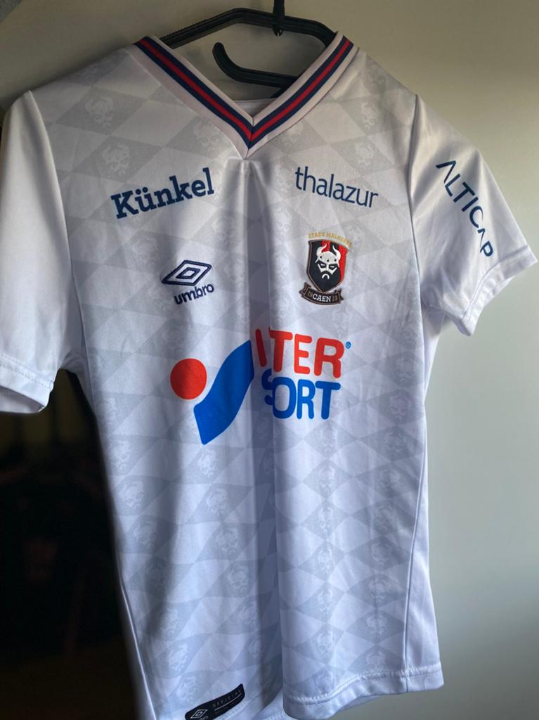 Voetbaltenues, Sport en Fitness, Maat S, Ophalen of Verzenden, Nieuw, Shirt
