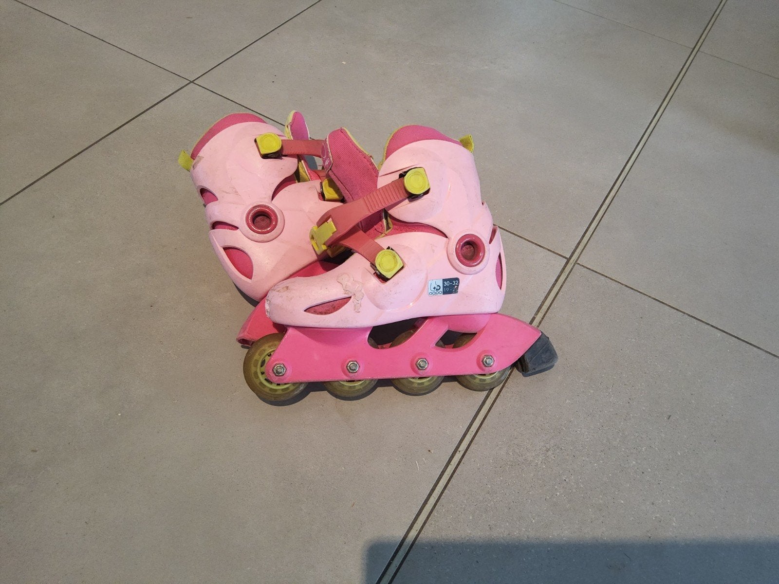 patins à roulettes 30-32, Enfants & Bébés, Jouets | My Little Pony, Enlèvement, Utilisé