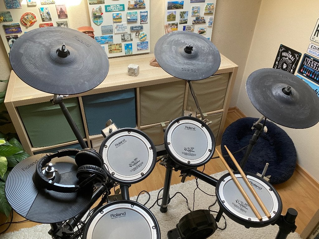 Roland TD11 drumstel met geluidsinstallatie, Muziek en Instrumenten, Drumstellen en Slagwerk, Ophalen, Zo goed als nieuw, Roland